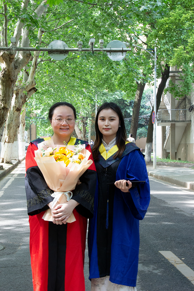 20230907_20230518阿会毕业合照-f9cb.png 20230907_20230518阿会毕业合照-f9cb.png